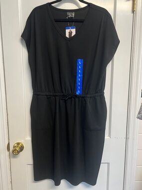 🆕 Black sporty dress by 32 degrees ladies size L new with tags